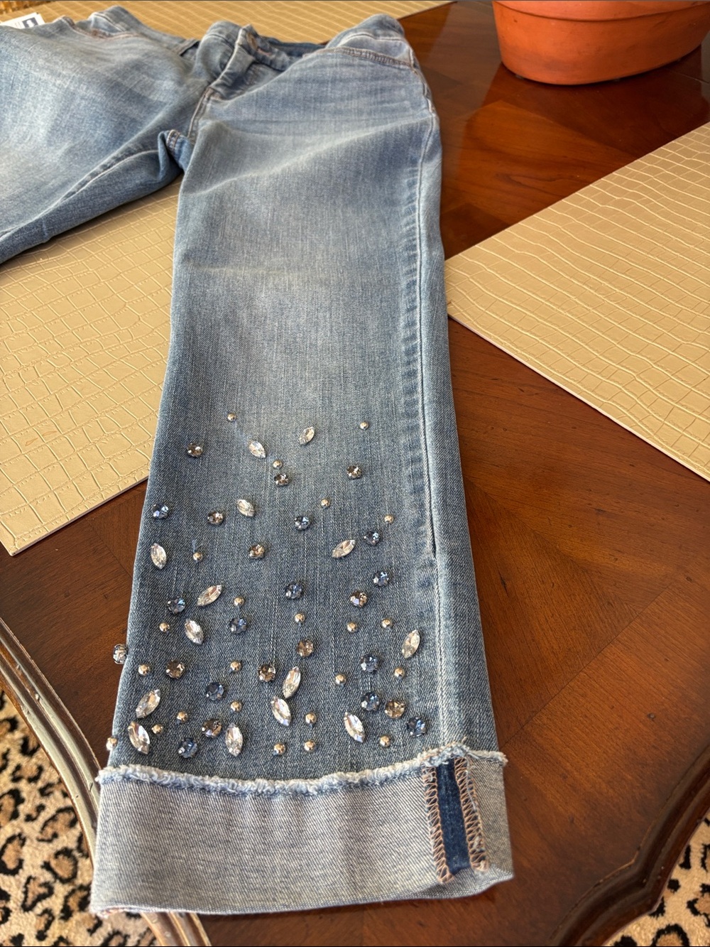 Light Blue  embellished so slimming girlfriend slim leg crop size 00